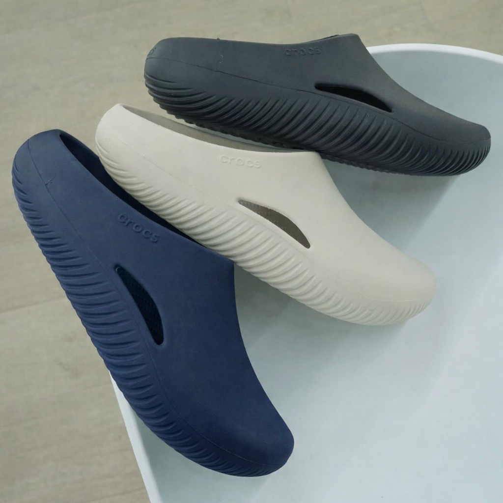 Crocs  Mellow Recovery Clogs