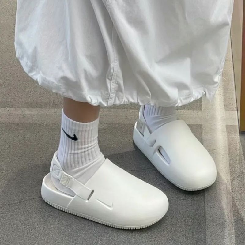 Nike Clogs – The SlipperSpot